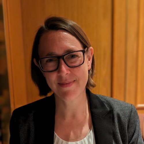 Dr Amanda Svensson